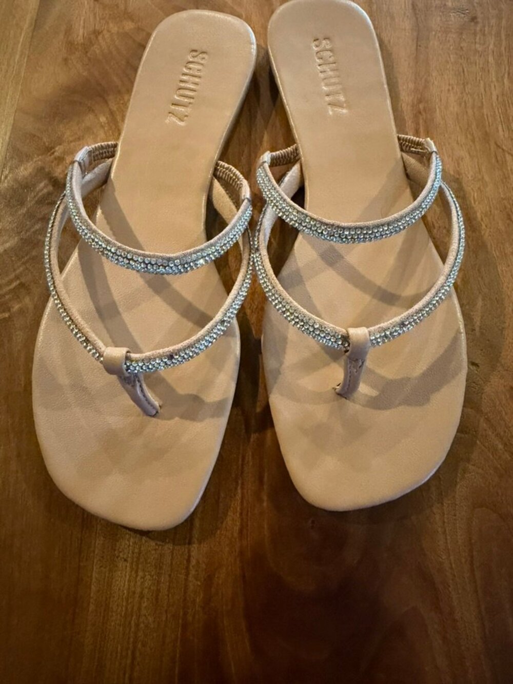 Schutz diamante flat sandals sz 7.5